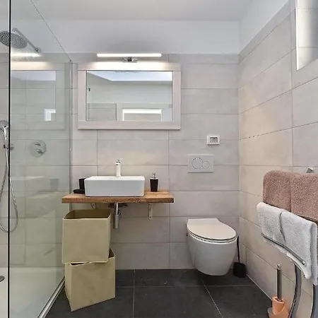 Villa Lia With Pool - Luxury In Vintijan, Near And Medulin