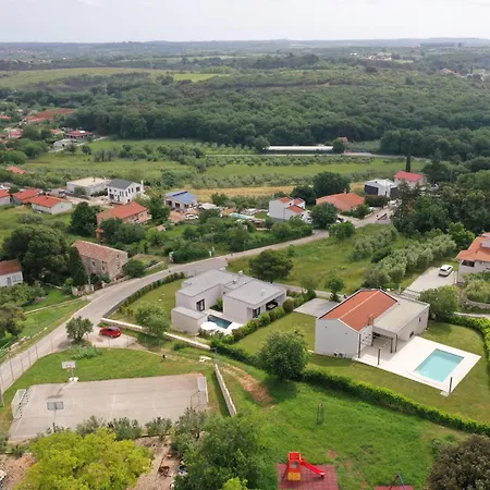 Villa Lia With Pool - Luxury In Vintijan, Near And Medulin Pula