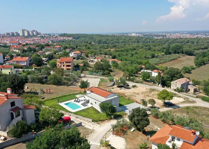 Lia With Pool - Luxury In Vintijan, Near And Medulin Βίλα Πούλα