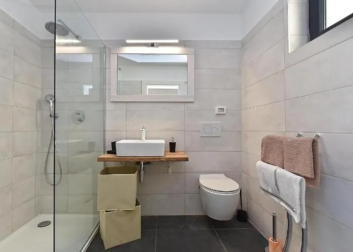 Βίλα Lia With Pool - Luxury In Vintijan, Near And Medulin